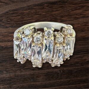 Dazzling Silver Crystal Ring